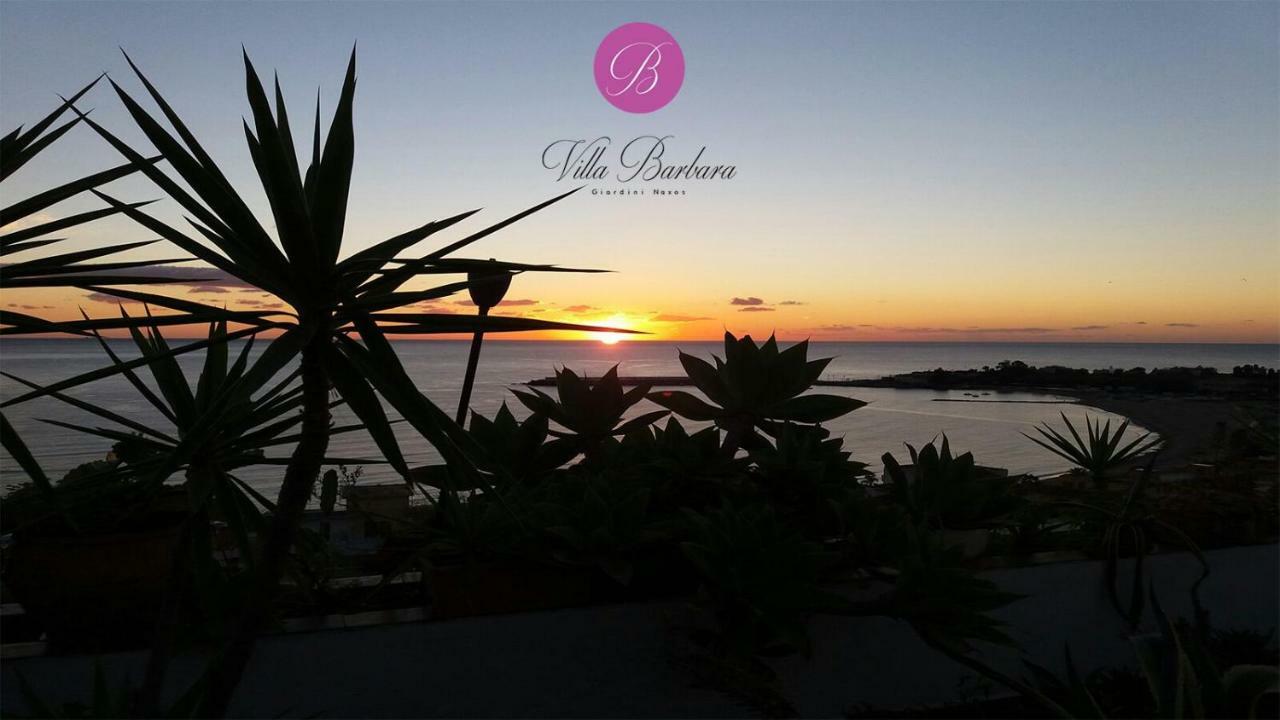 Villa Barbara Giardini Naxos Bagian luar foto