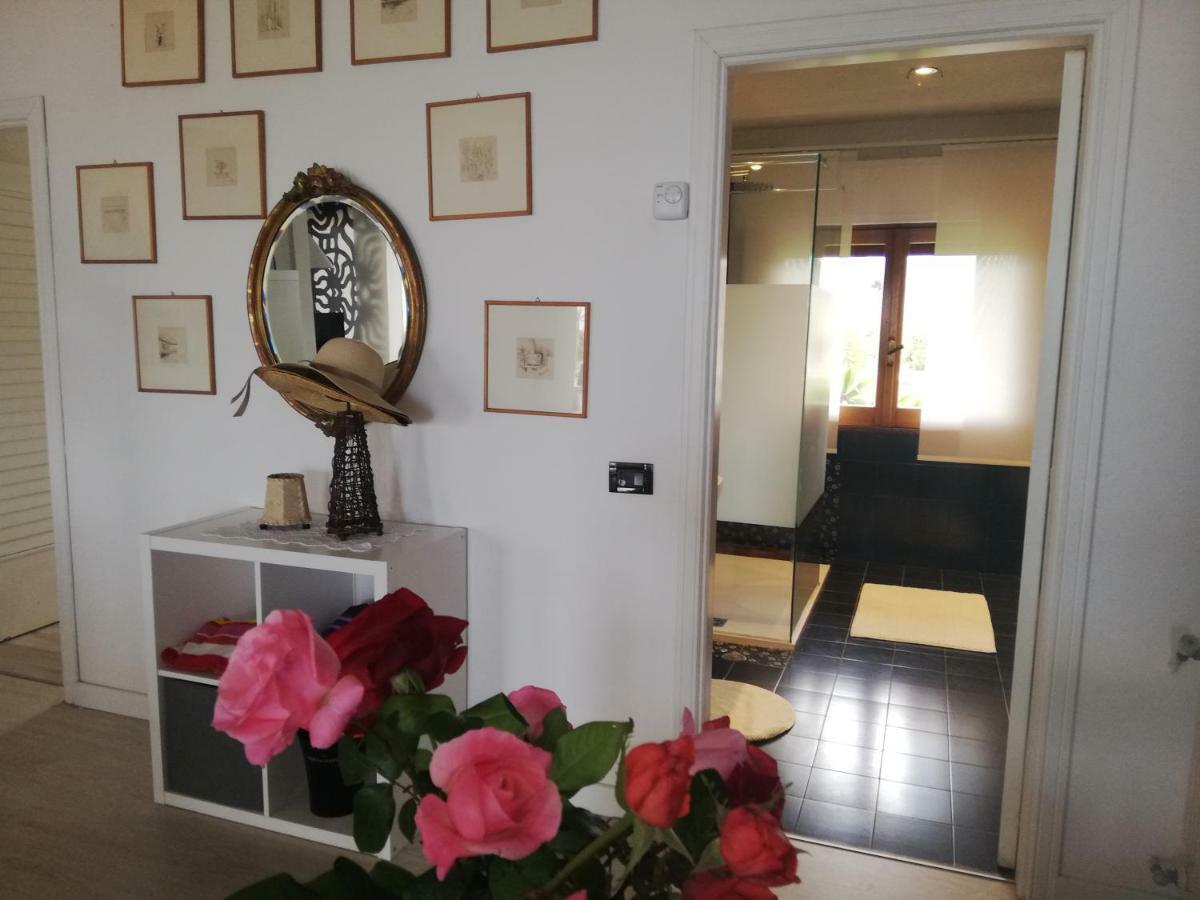 Villa Barbara Giardini Naxos Bagian luar foto